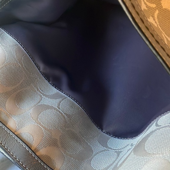 Coach: Gray (F14693) Signature C Canvas Tote Bag - Picture 12 of 16